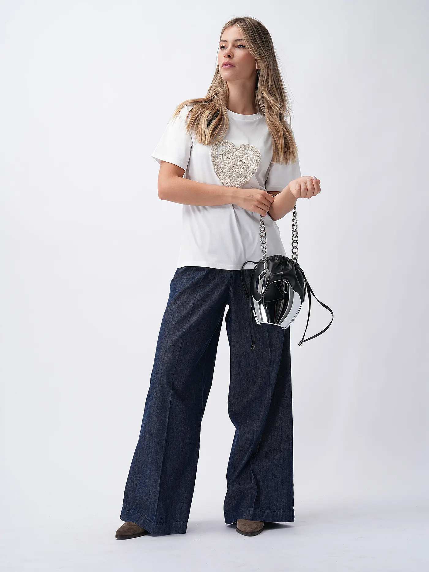 PUBLISHED BY | Ledertasche - Bucket Bag | 